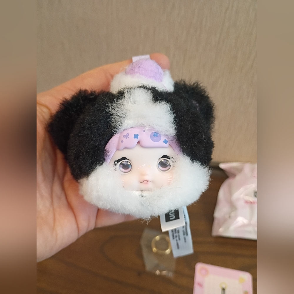 Nommi “Sweetness 100%" Blueberry Pie Mini Plush Pendant Toy - Picture 4 of 9